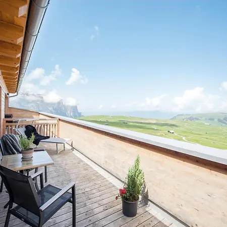 Goldknopf 4* Alpe Di Siusi