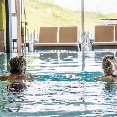 Goldknopf Hotel 4*