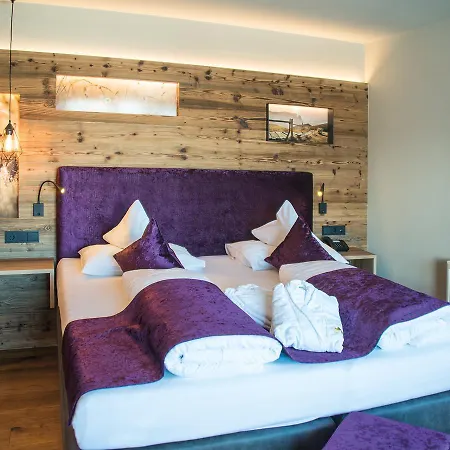 Goldknopf Hotel Alpe Di Siusi